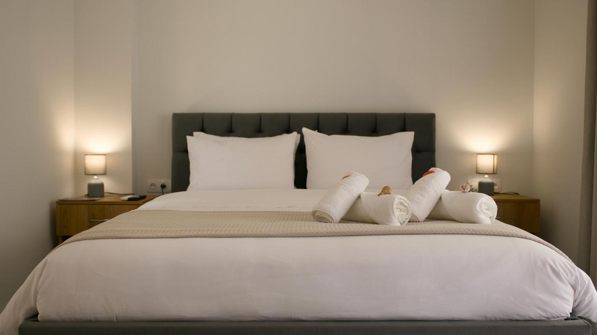Three Charites Resort Гиалова Экстерьер фото