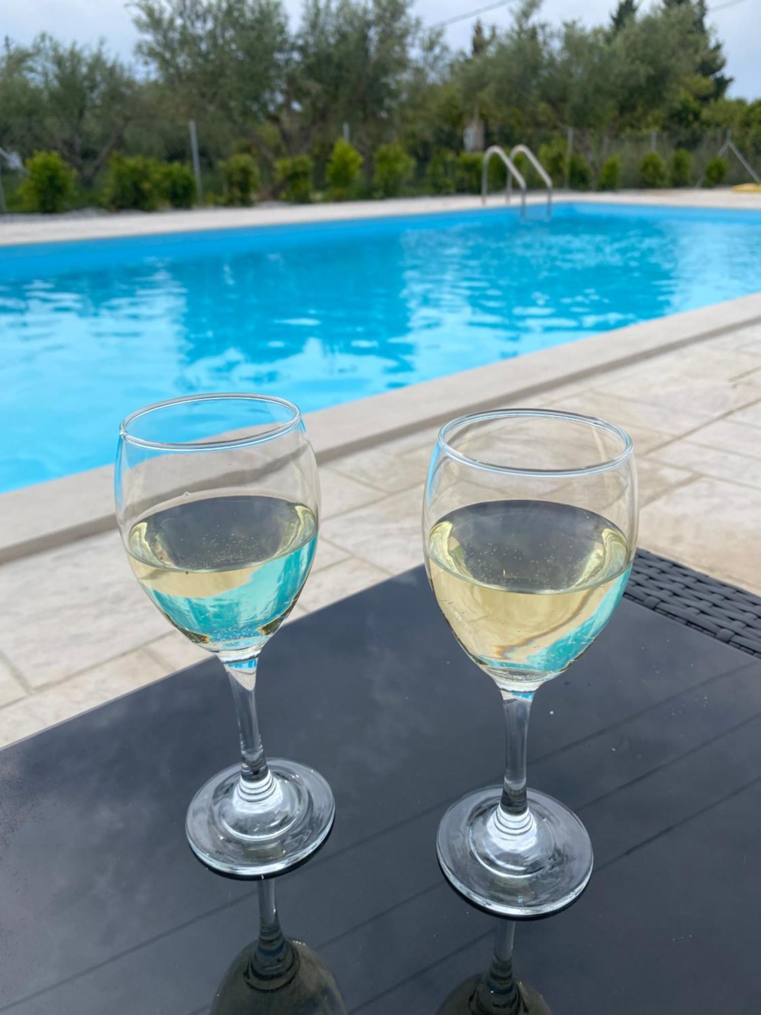 Three Charites Resort Гиалова Экстерьер фото